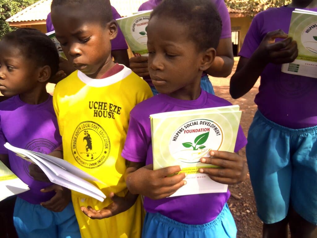 Foundation — school supplies distribution