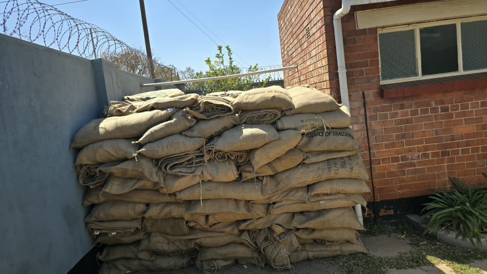 Stevepack jute bags stacked outdoors